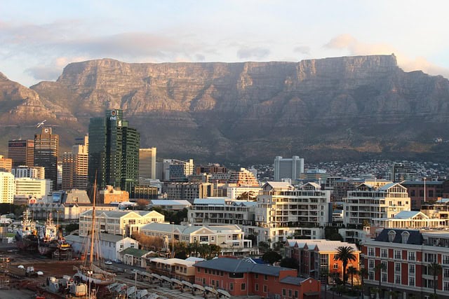 aldk-table-mountain-836847_640 Landscape photo of cape town city and table top mountain in the foreground